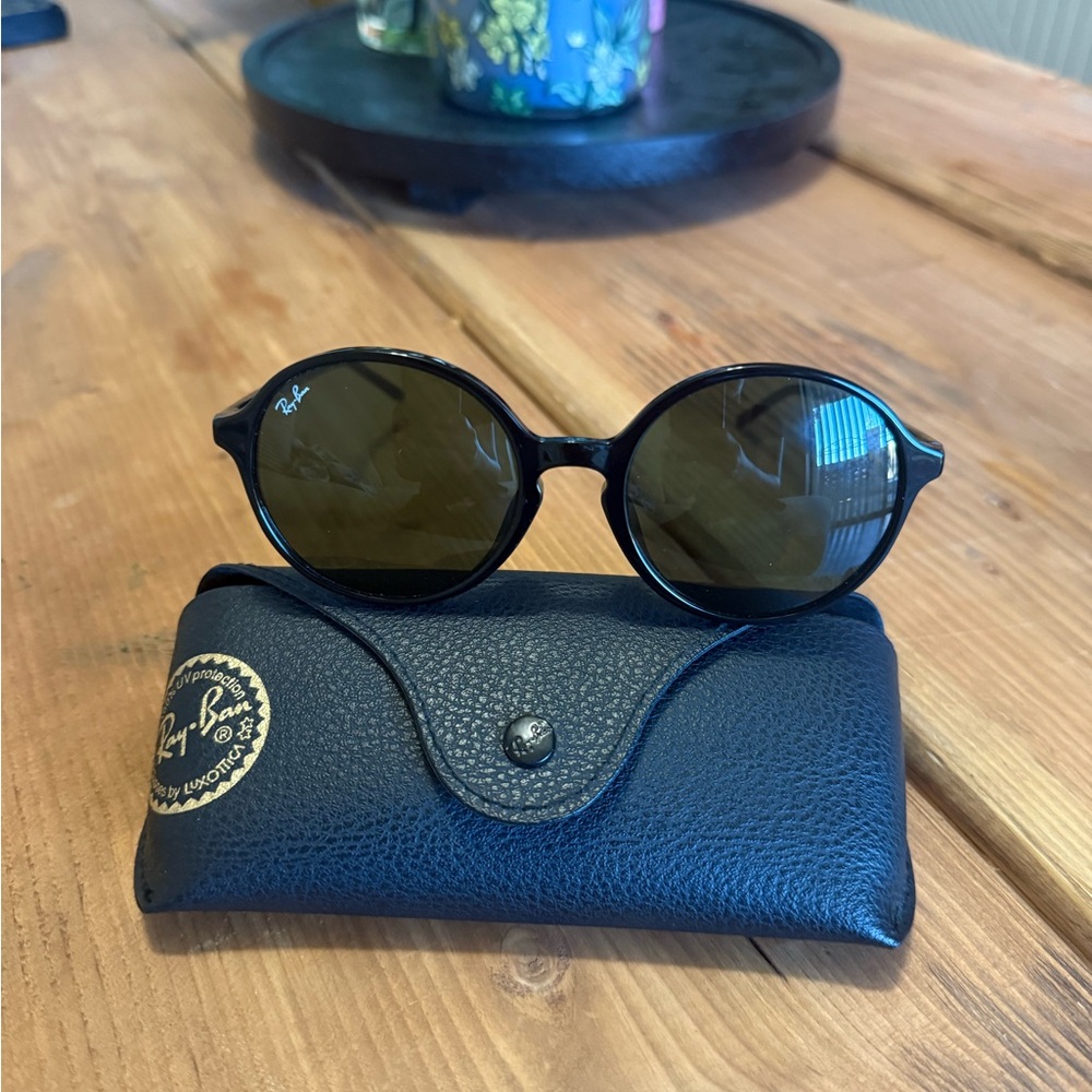Ray-Ban Black Oval Sunglasses